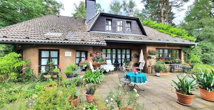VERMIETET: Geräumiges EFH auf großem Grundstück in Bestlage von Holm- Seppensen